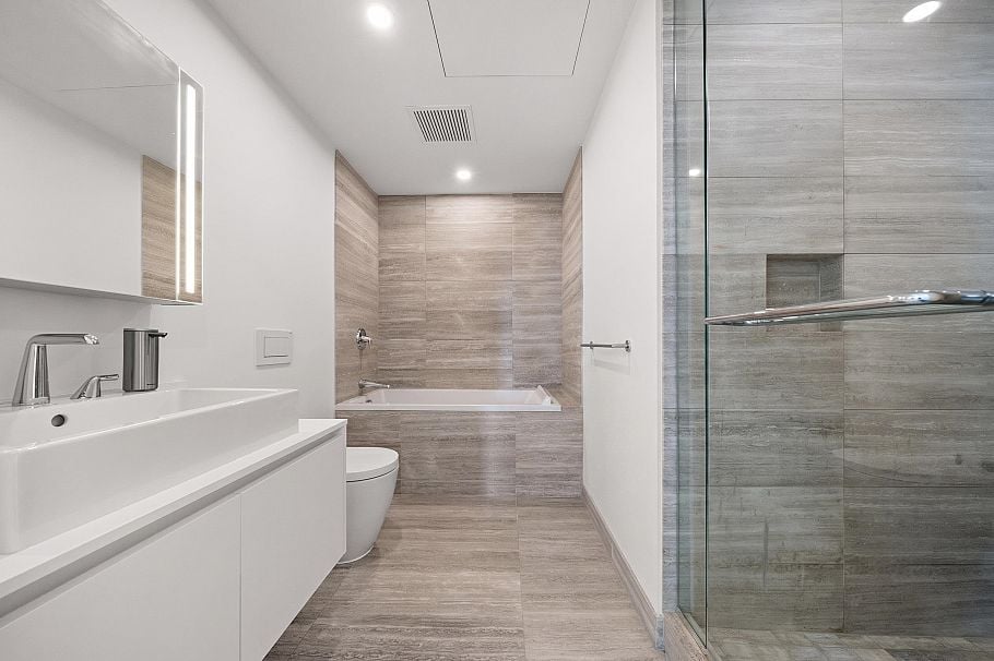 3801 1480 Howe Street Vancouver, BC - 26