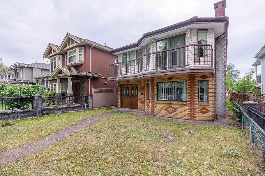 4467 Perry Street Vancouver, BC - 35