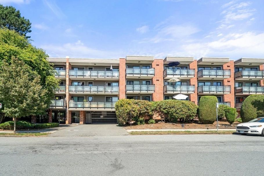 312 360 E 2nd Street North Vancouver, BC - 20