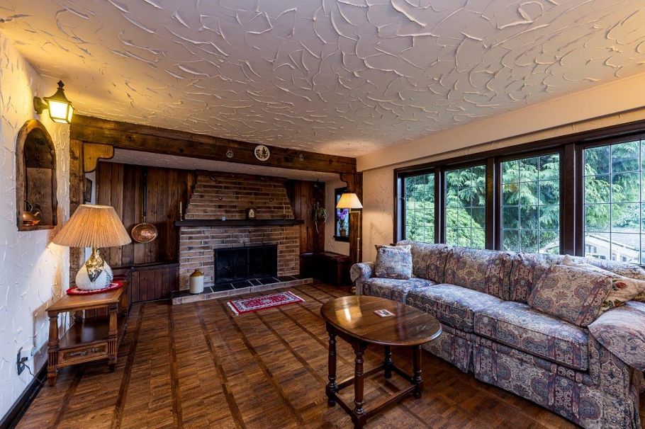 292 E St. James Road North Vancouver, BC - 5