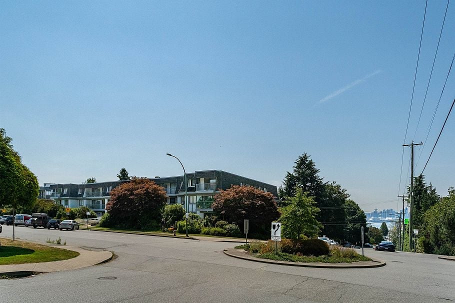 209 275 W 2nd Street North Vancouver, BC - 20