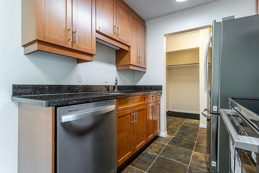 209 275 W 2nd Street North Vancouver, BC - 5