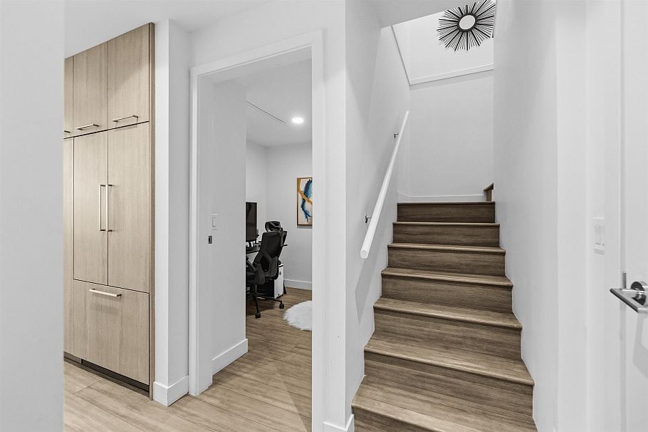 113 747 E 3rd Street North Vancouver, BC - 21