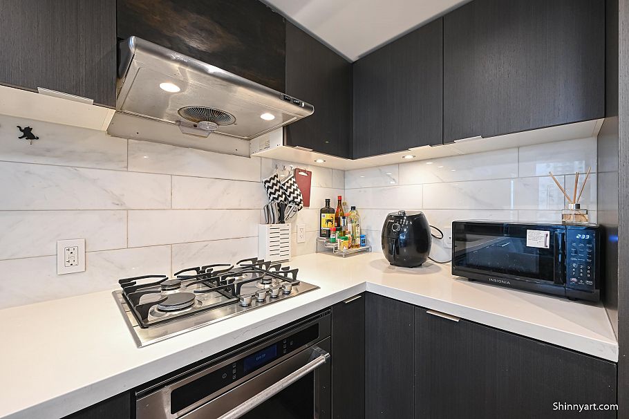 1409 8189 Cambie Street Vancouver, BC - 17