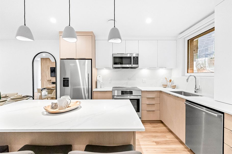 153 2230 E 1st Avenue Vancouver, BC - 9