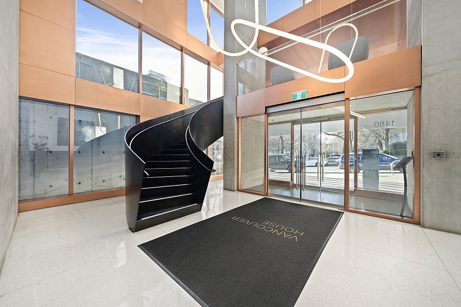 3801 1480 Howe Street Vancouver, BC - 38