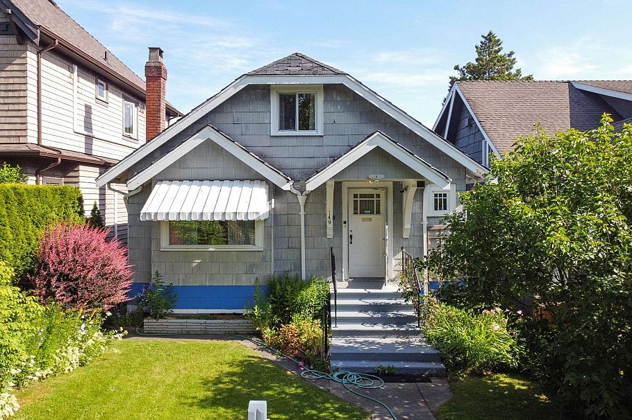 3149 W King Edward Avenue Vancouver, BC - 1