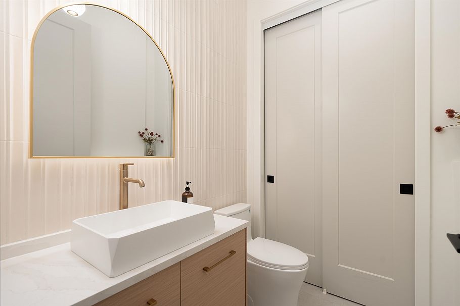 1 810 E 22nd Avenue Vancouver, BC - 11