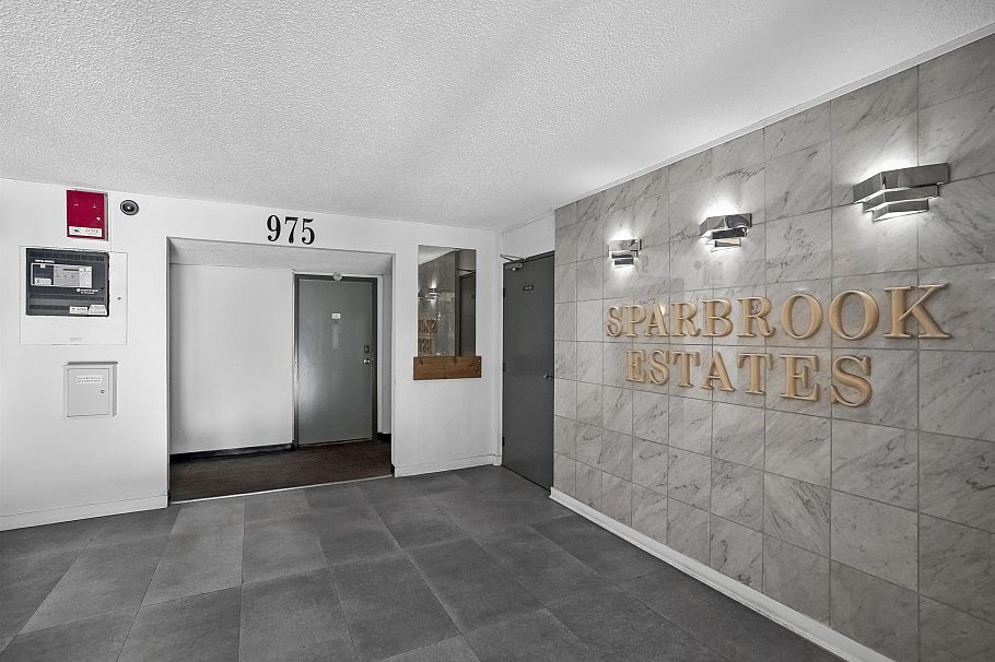 303 975 E Broadway Vancouver, BC - 29