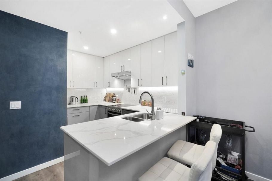 306 630 Roche Point Drive North Vancouver, BC - 7