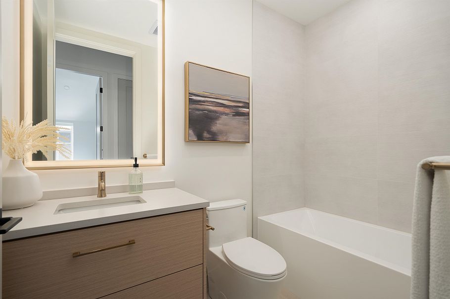 1 810 E 22nd Avenue Vancouver, BC - 17