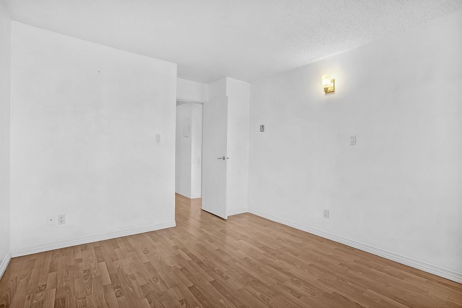 303 975 E Broadway Vancouver, BC - 21