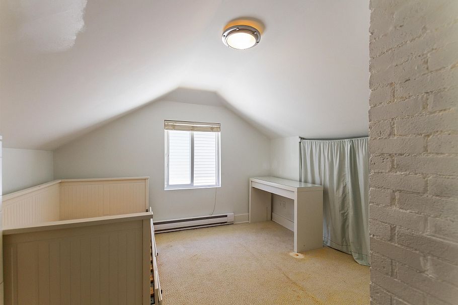 136 E 45th Avenue Vancouver, BC - 13
