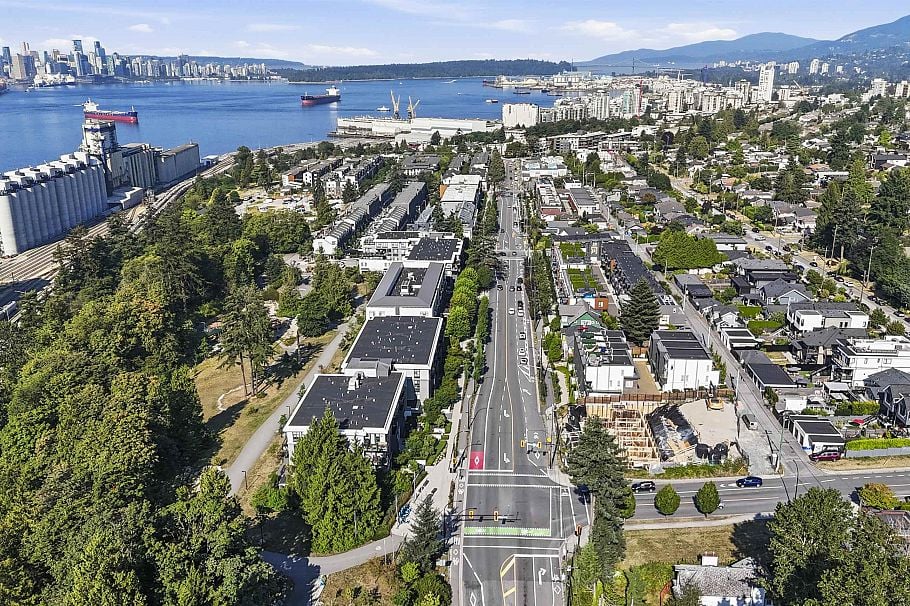 113 747 E 3rd Street North Vancouver, BC - 38