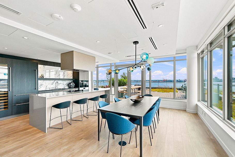 301 785 Harbour Way North Vancouver, BC - 31