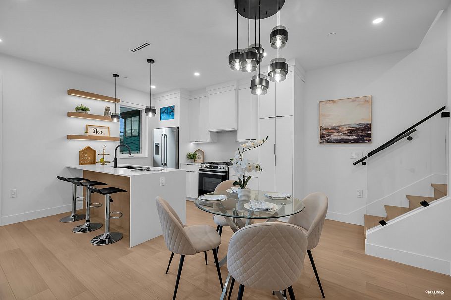 2713 Cheyenne Avenue Vancouver, BC - 12
