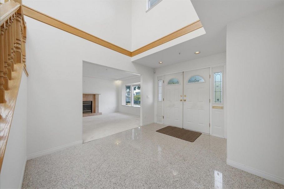 6212 Vivian Street Vancouver, BC - 4