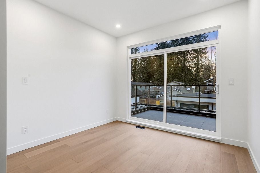 1921 Tatlow Avenue North Vancouver, BC - 30