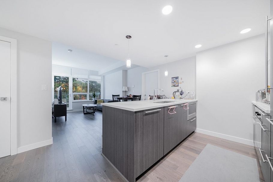 402 5033 Cambie Street Vancouver, BC - 6