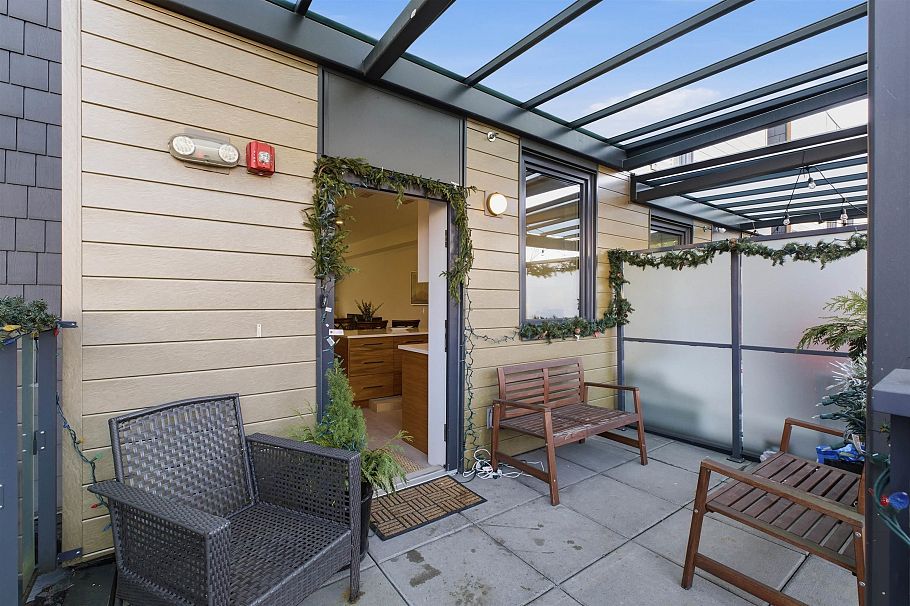 33 720 E 3rd Street North Vancouver, BC - 19