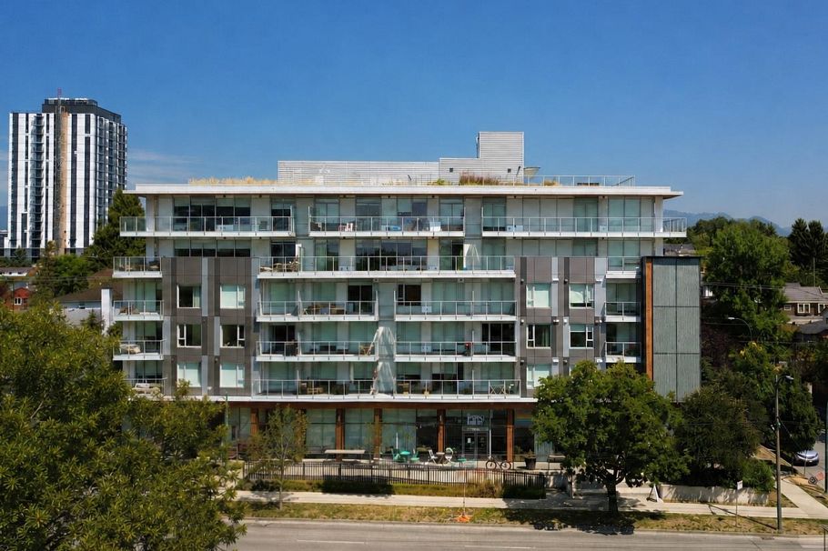 310 5693 Elizabeth Street Vancouver, BC - 3