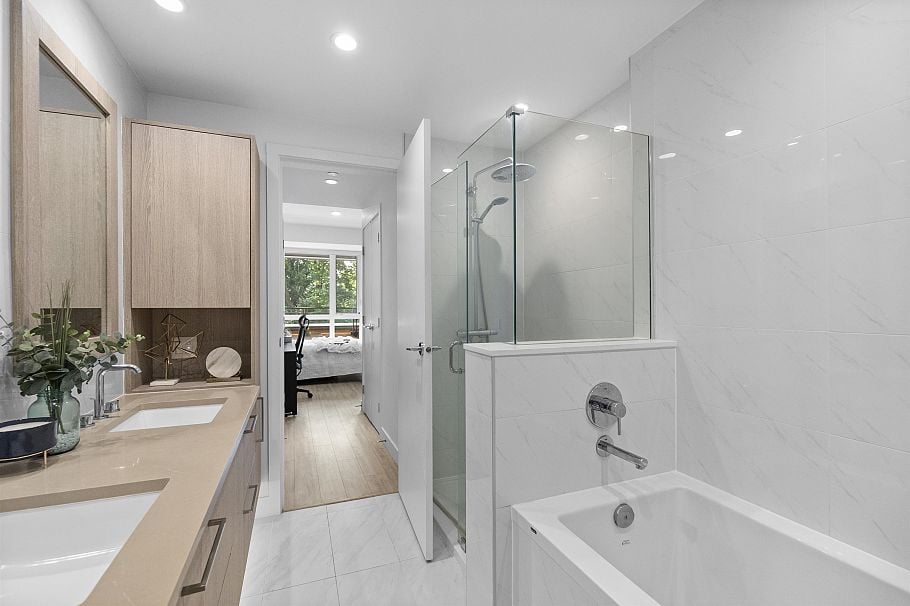 113 747 E 3rd Street North Vancouver, BC - 25