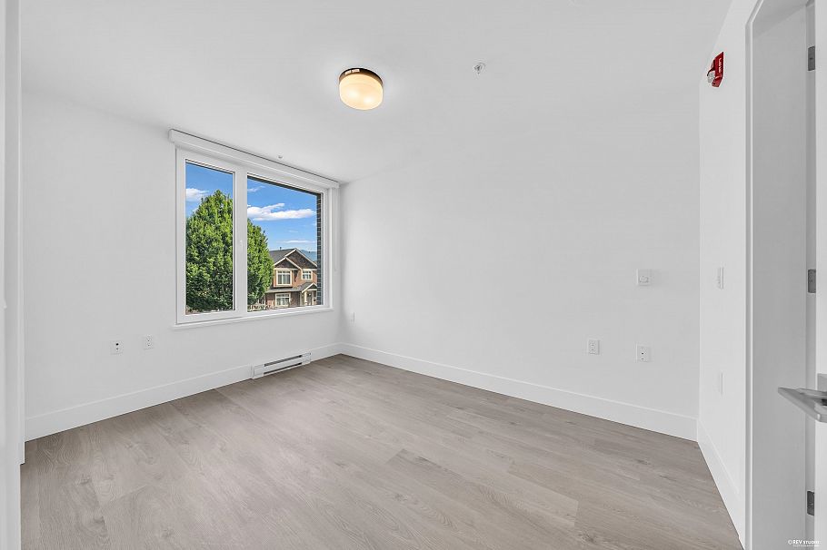 2260 E 1st Avenue Vancouver, BC - 18