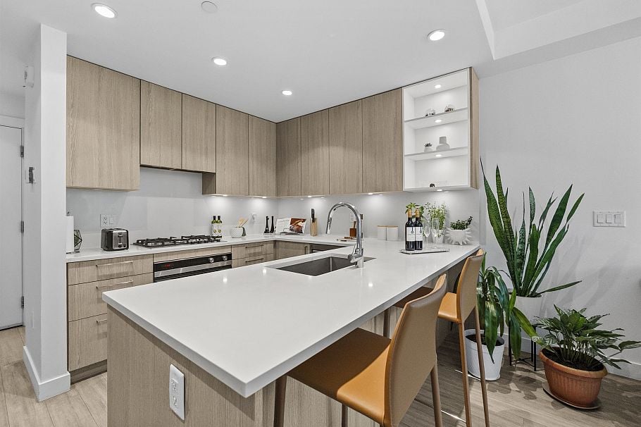 113 747 E 3rd Street North Vancouver, BC - 6