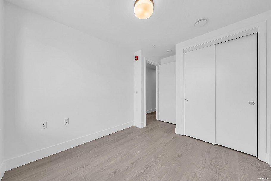 2260 E 1st Avenue Vancouver, BC - 17