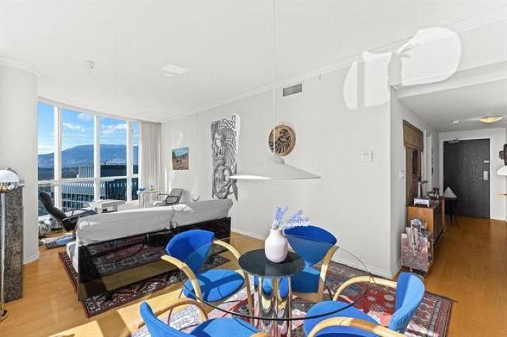 3705 1111 W Pender Street Vancouver, BC - 4