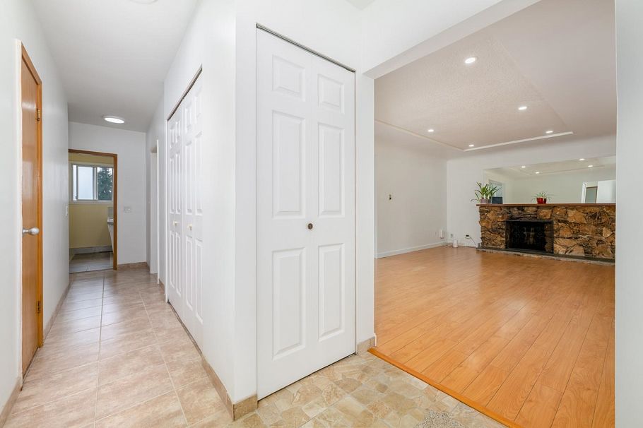 5655 Lancaster Street Vancouver, BC - 5