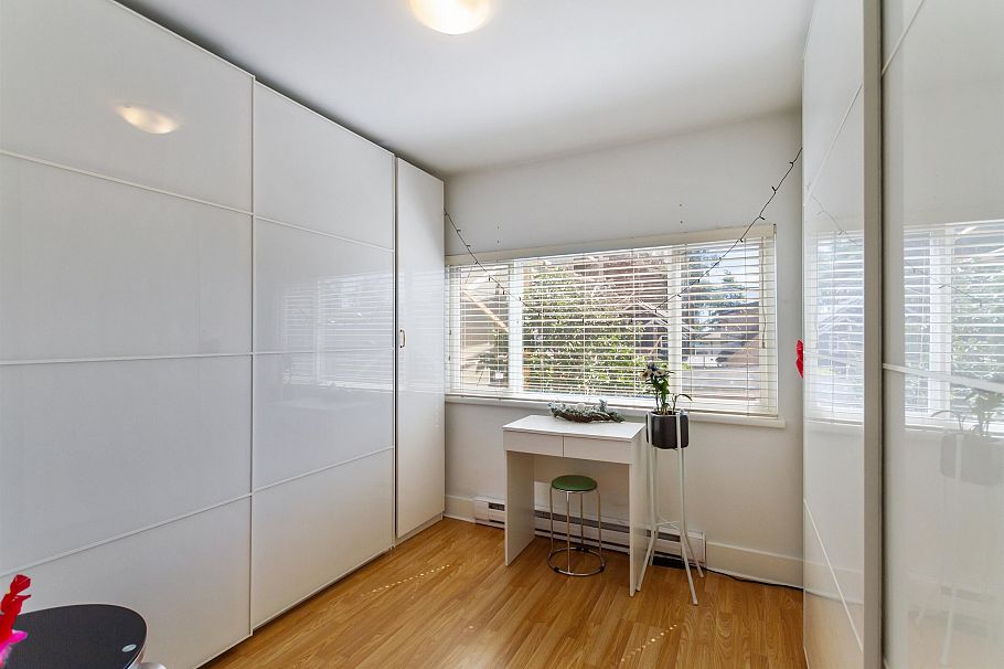 136 E 45th Avenue Vancouver, BC - 9