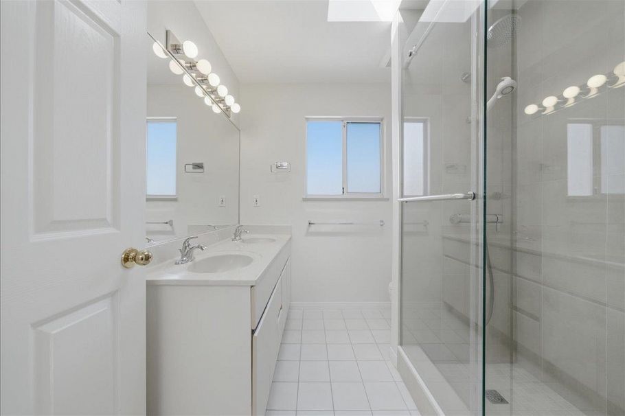 6212 Vivian Street Vancouver, BC - 30