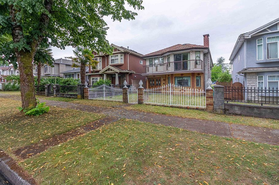 4467 Perry Street Vancouver, BC - 37