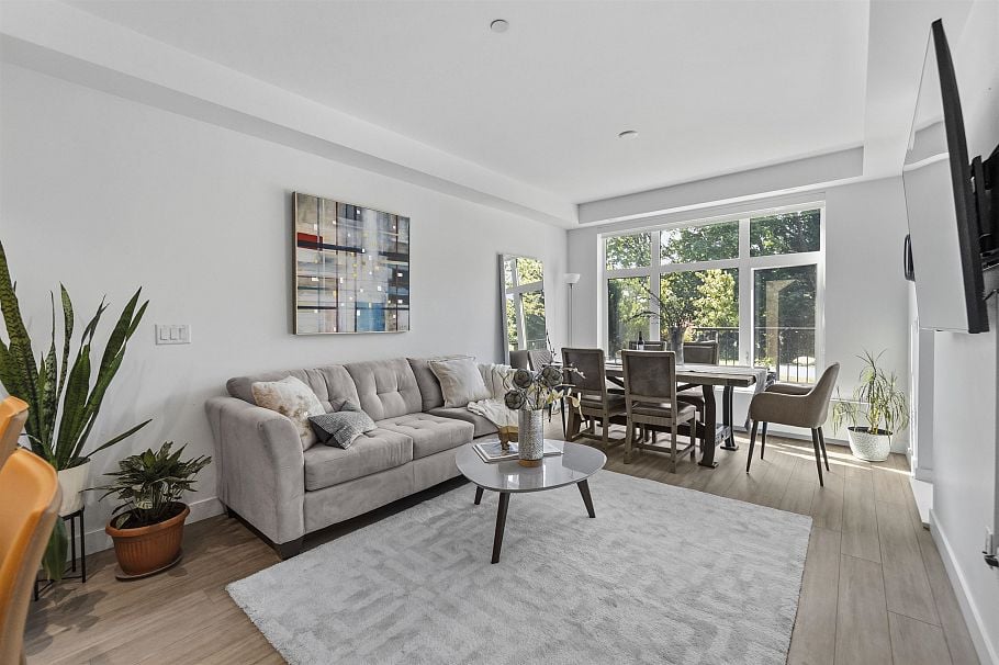 113 747 E 3rd Street North Vancouver, BC - 1