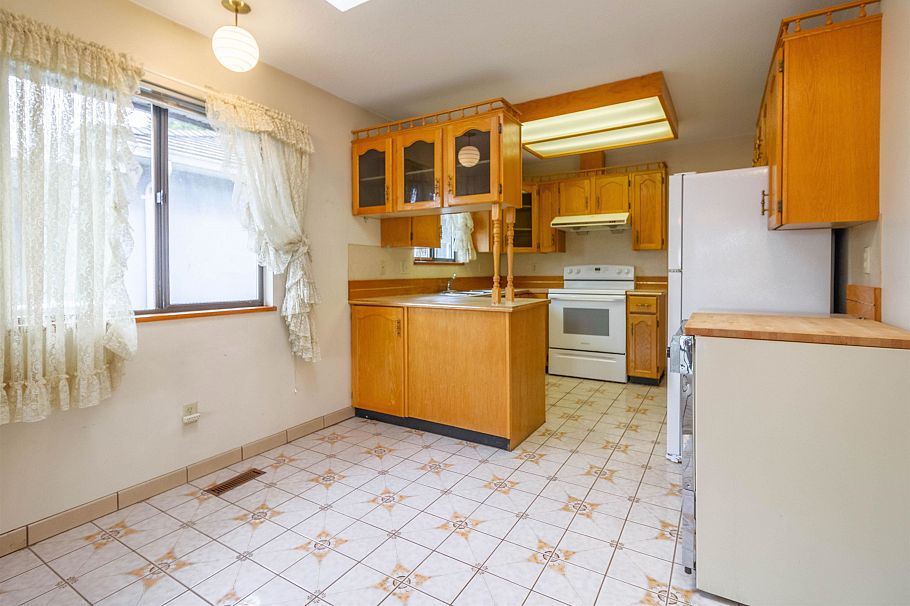 4467 Perry Street Vancouver, BC - 9