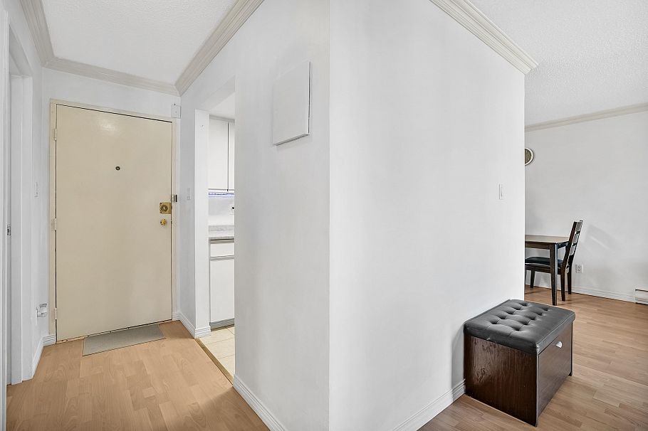 303 975 E Broadway Vancouver, BC - 6