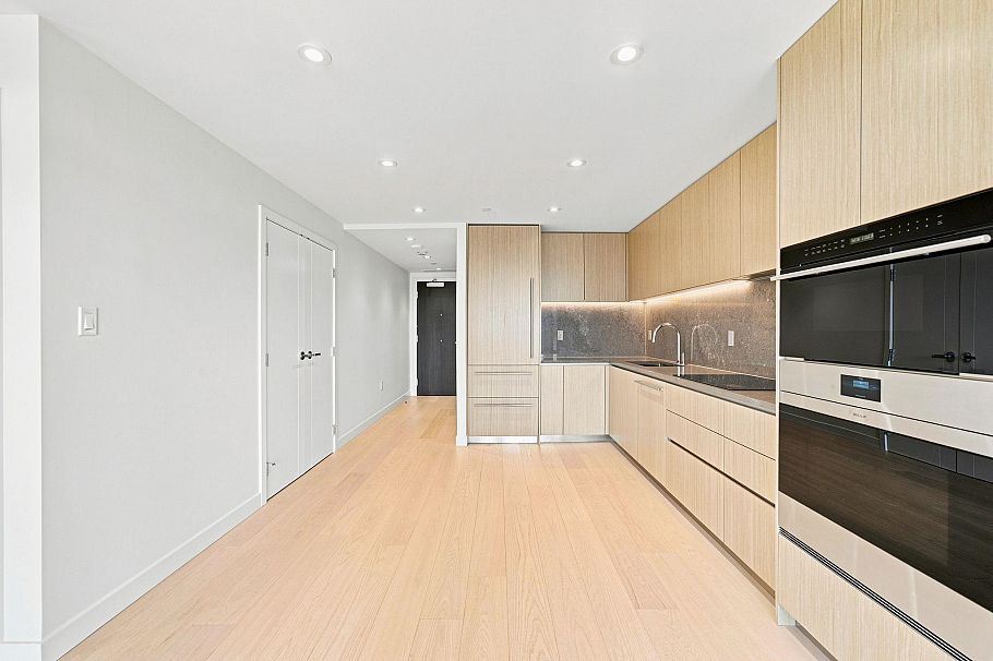 301 785 Harbour Way North Vancouver, BC - 7