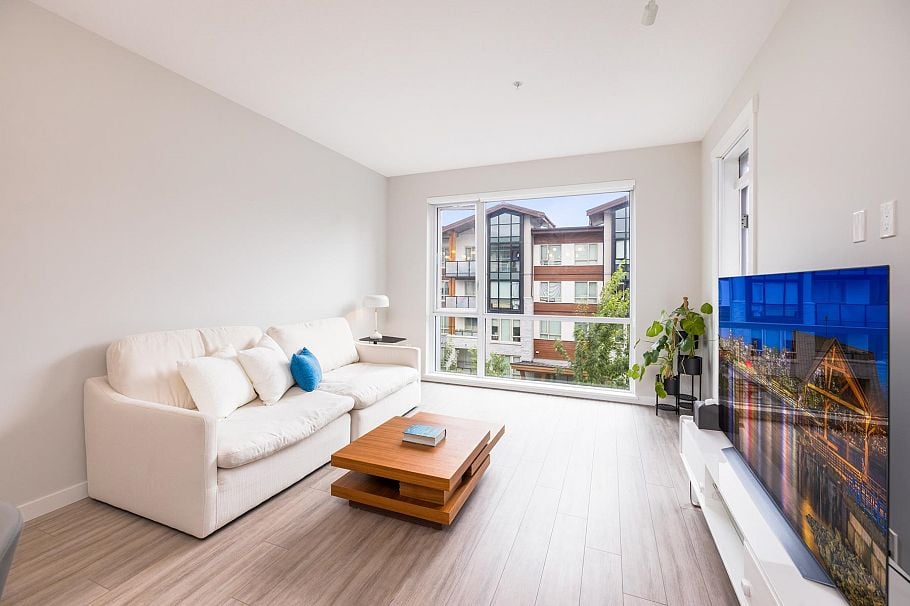 302 2651 Library Lane North Vancouver, BC - 7