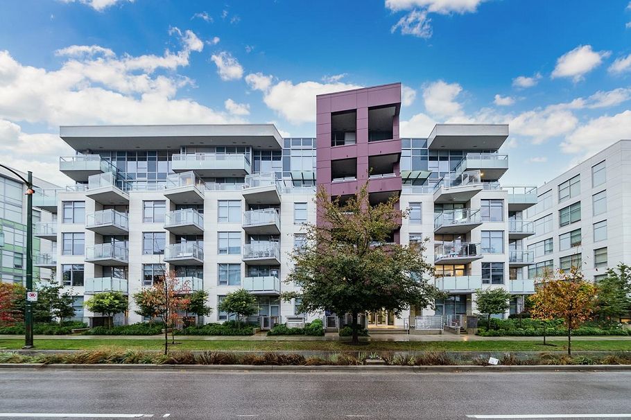 402 5033 Cambie Street Vancouver, BC - 1