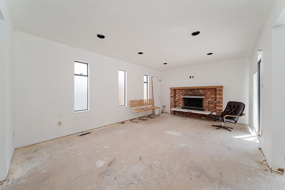 3974 W 10th Avenue Vancouver, BC - 8