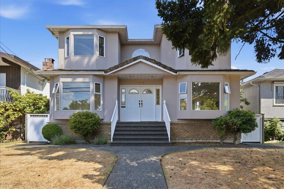 6212 Vivian Street Vancouver, BC - 2