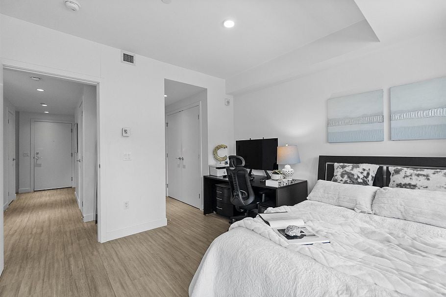 113 747 E 3rd Street North Vancouver, BC - 24