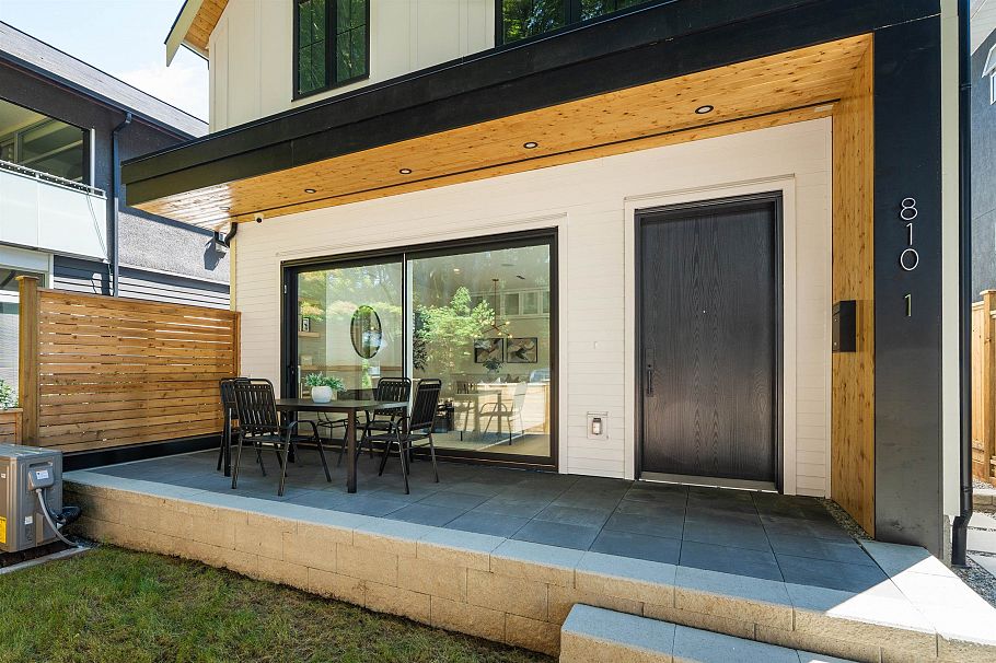 1 810 E 22nd Avenue Vancouver, BC - 20