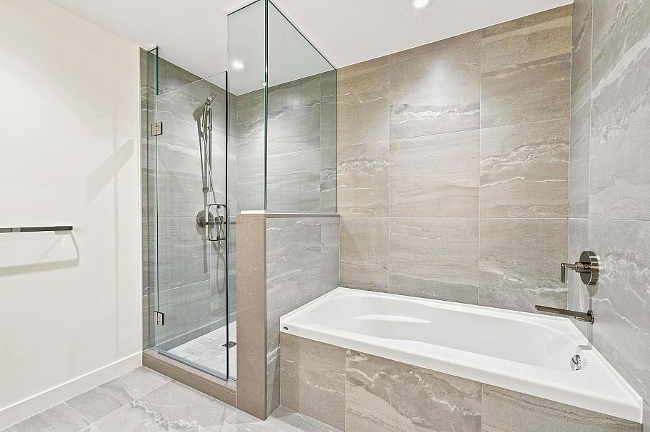 301 785 Harbour Way North Vancouver, BC - 24