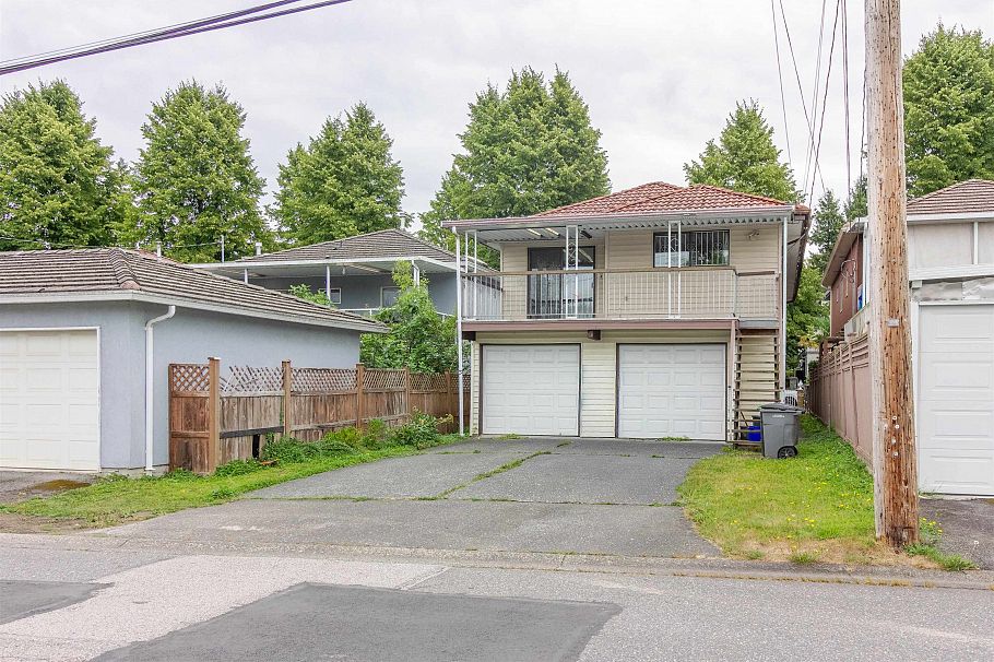 4467 Perry Street Vancouver, BC - 31
