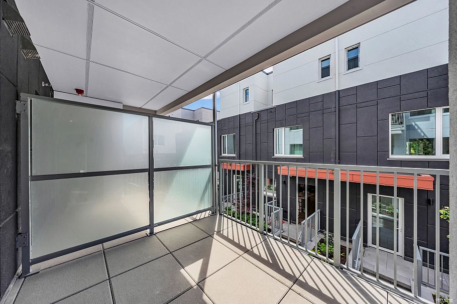 2260 E 1st Avenue Vancouver, BC - 31