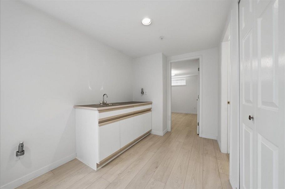 6212 Vivian Street Vancouver, BC - 34