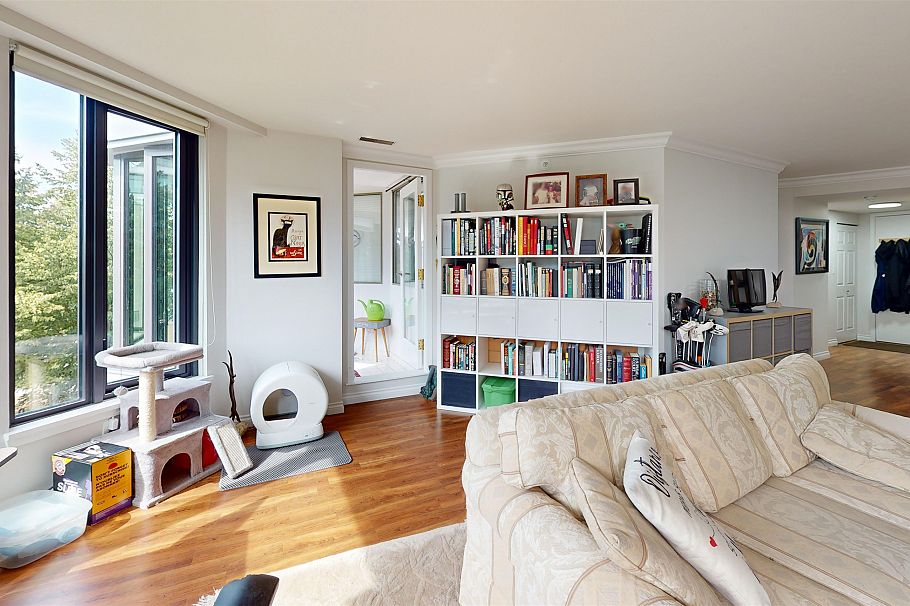 411 2201 Pine Street Vancouver, BC - 4