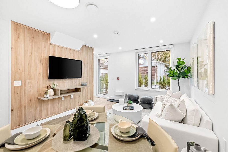 153 2230 E 1st Avenue Vancouver, BC - 2